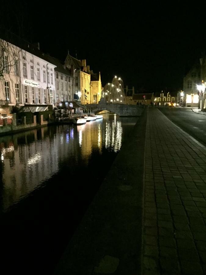 Brugge'S House Of Friends Apartamento Exterior foto