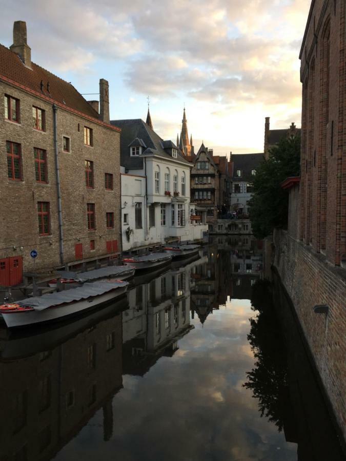 Brugge'S House Of Friends Apartamento Exterior foto